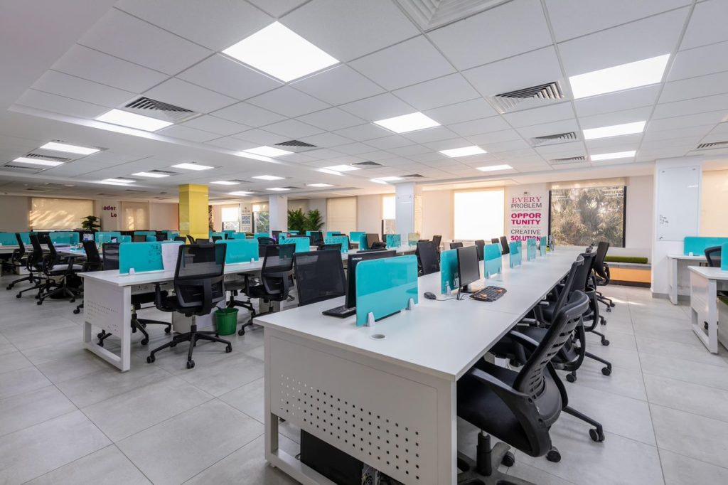 8 Key factors to consider while Choosing Furnished Office Space for Rent